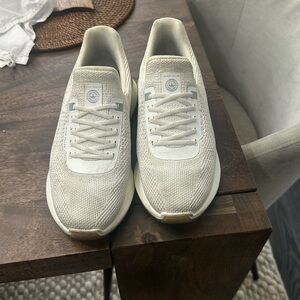 Peter Millar white sneakers